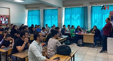 Akhisar’da Meslek Liselerinin Tanıtım Etkinlikleri Sürüyor