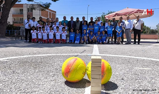 Akhisar'da Tombik Oyunu ile Çocuk Oyunları Festivali Başladı
