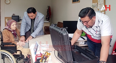 Akhisar'da Yaşlılara Yerinde Kimlik Kartı Hizmeti