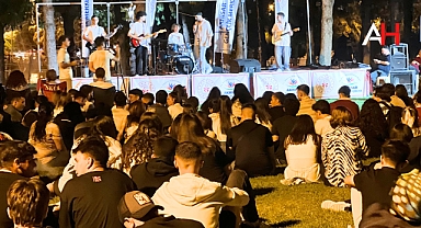 Akhisar Gölet'te Coşkulu Bir Gençlik Konseri!