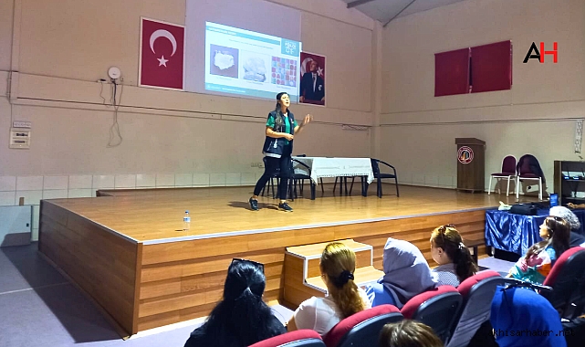 Akhisar Halk Eğitimi Merkezi Müdürlüğü'nden Bağımlılıkla Mücadele Eğitimi