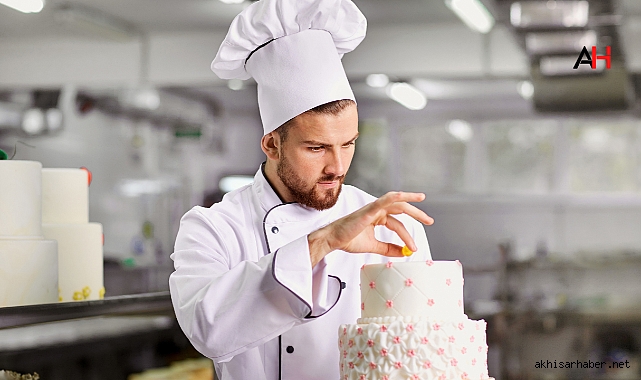 Akhisar Halk Eğitimi Merkezi'nden Pastacı Çırağı Kursu