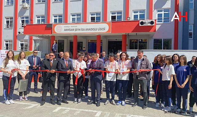 Akhisar Şeyh İsa Anadolu Lisesi'nde Bilim Şöleni: TÜBİTAK 4006 Bilim Fuarı Başladı