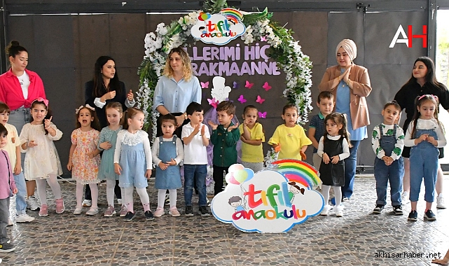 Akhisar Tıfıl Anaokulu'nda Anneler Günü Coşkuyla Kutlandı