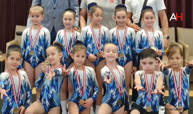 Akhisargücü Spor Kulübü Cimnastik Takımı, Kuşadası'ndaki Turnuvadan Madalyalarla Döndü