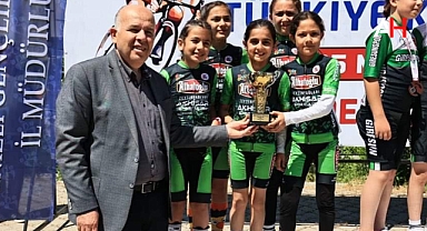 Akhisarlı Minikler Türkiye Kupası'nda Kürsüye Çıktı