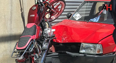 Alaşehir’de Motosiklet Kazası: Üç Genç Hastaneye Kaldırıldı