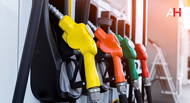 Benzin ve Motorine Beklenen İndirim Geliyor