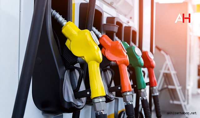 Benzin ve Motorine Beklenen İndirim Geliyor