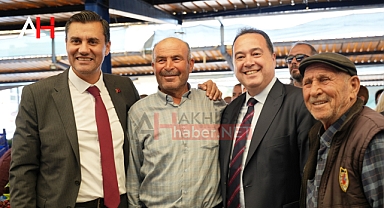 Ferdi Zeyrek'ten Akhisar Çarşamba Pazarı Ziyareti