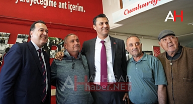 Ferdi Zeyrek'ten Akhisar CHP İlçe Teşkilatına Ziyaret
