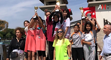 Hilaliye Kız Anadolu İmam Hatip Lisesi Kros Yarışmasında Büyük Başarı Elde Etti