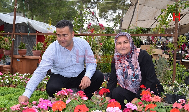 Kırkağaç Belediye Başkanı Dönmez, Anneler Gününü Kutladı