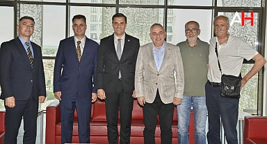 Milletvekili Bakırlıoğlu ve Akhisar OSB’den Başkan Zeyrek’e Ziyaret