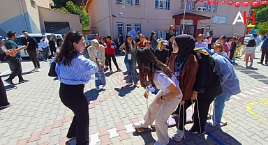 Sakarya Üniversitesi Öğrencilerinden Selçikli'ye Kitap Bağışı ve Geleneksel Etkinlik
