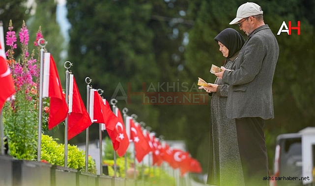 Soma Faciasının 10. Yılında Acılı Aileler Maden Şehitliğine Akın Etti