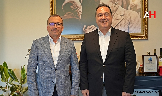 Uğur Aydemir'den Akhisar Belediye Başkanı Besim Dutlulu'ya Ziyaret