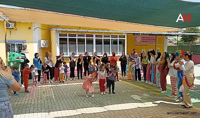Zeynep Gülin Öngör Mesleki ve Teknik Anadolu Lisesi Animasyon Ekibi'nden Renkli Ziyaret