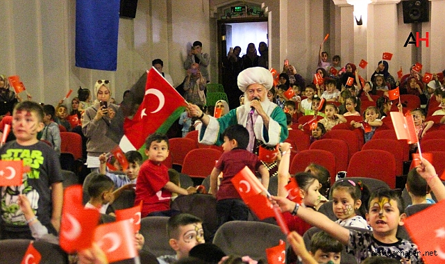 Akhisar'da Minikler 100. Yıl Şenliğinde Buluştu