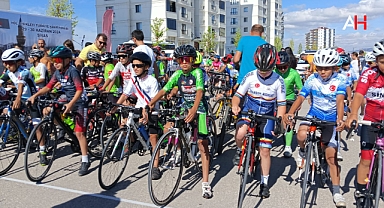 Akhisar İlçe Spor Kulübü'nden Türkiye Yol Şampiyonasında Büyük Başarı