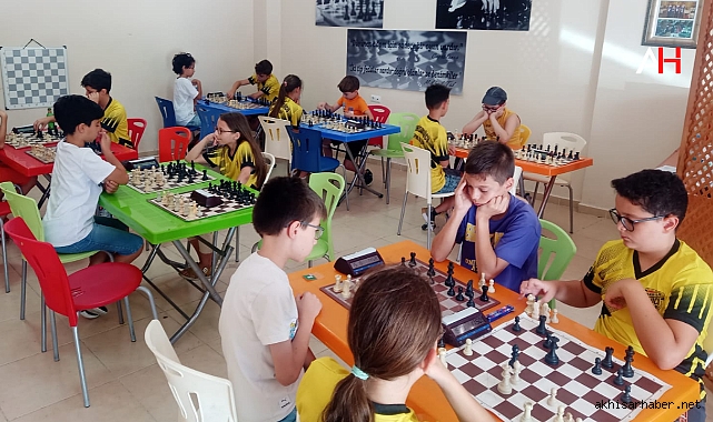 Akhisargücü Satranç Kulübü İlk Resmi Turnuvasını Başarıyla Tamamladı