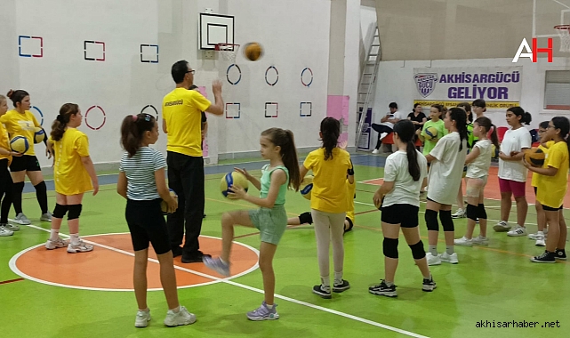 Akhisargücü SK Yaz Spor Okulları 24 Haziran'da Başlıyor