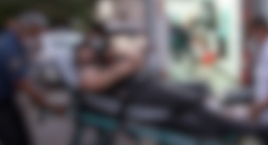 Akhisarlı genç kazara parmağını kopardı
