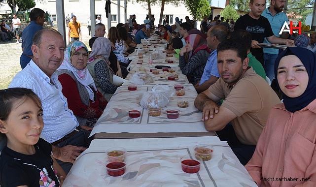 Demirci Söğütcük’de Yapılan Hıdrellez Ve Yağmur Duası Etkinliğine Katılım Yoğun Oldu