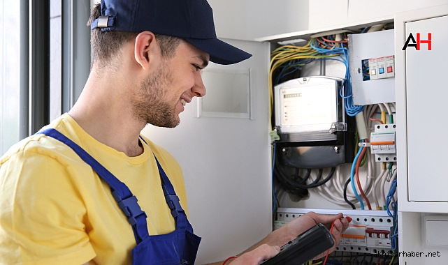 Elektriğe Yüzde 38 Zam: 1 Temmuz'dan İtibaren Geçerli Olacak