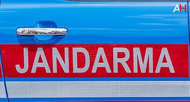 Manisa'da 13 Yaşındaki Kız, Sevgilisiyle Kaçtı, Jandarma Ekipleri Buldu