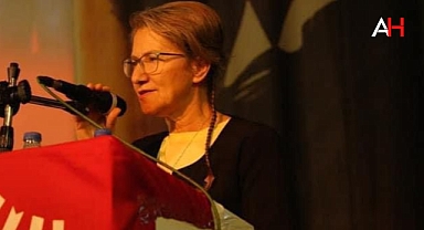CHP Akhisar İlçe Başkanı Hayriye Hacet Sivas Katliamının 31. Yılında basın açıklaması yaptı
