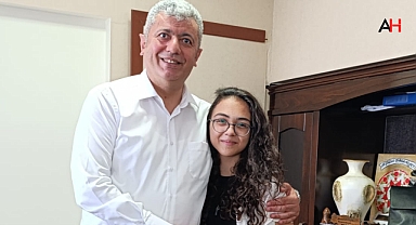 Kaymakam Murat Kütük, LGS Türkiye 1.sini Ödüllendirdi