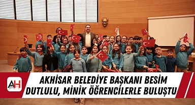 Akhisar Belediye Başkanı Besim Dutlulu, Minik Öğrencilerle Buluştu