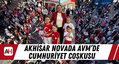 Akhisar Novada AVM'de Cumhuriyet Coşkusu