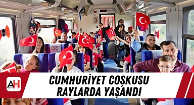 Cumhuriyet Coşkusu Raylarda Yaşandı