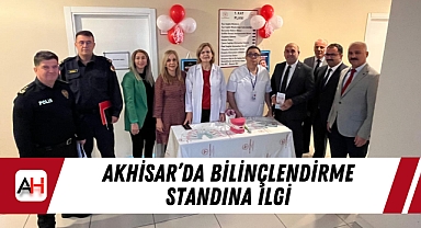 Akhisar'da Bilinçlendirme Standına İlgi