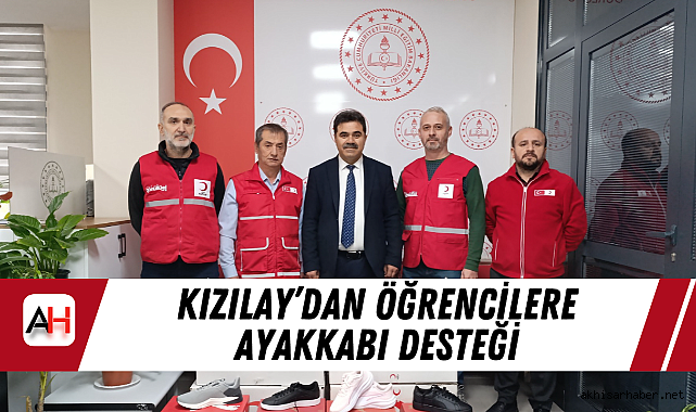 Kızılay'dan Öğrencilere Ayakkabı Desteği