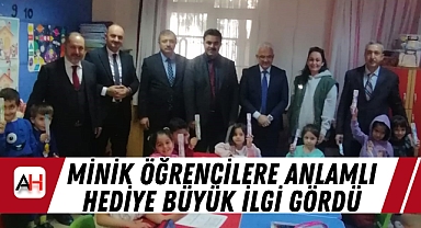 Minik Öğrencilere Anlamlı Hediye Büyük İlgi Gördü