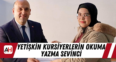 Yetişkin kursiyerlerin okuma yazma sevinci
