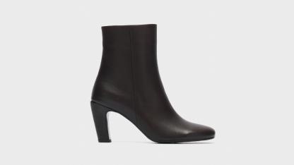 Topuklu Ayakkabı Modellerinde Şıklığın Yeni Yorumu Neslihan Canpolat'da!