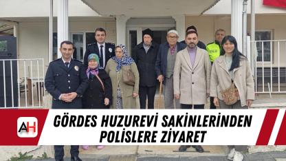 Gördes huzurevi sakinlerinden polislere ziyaret