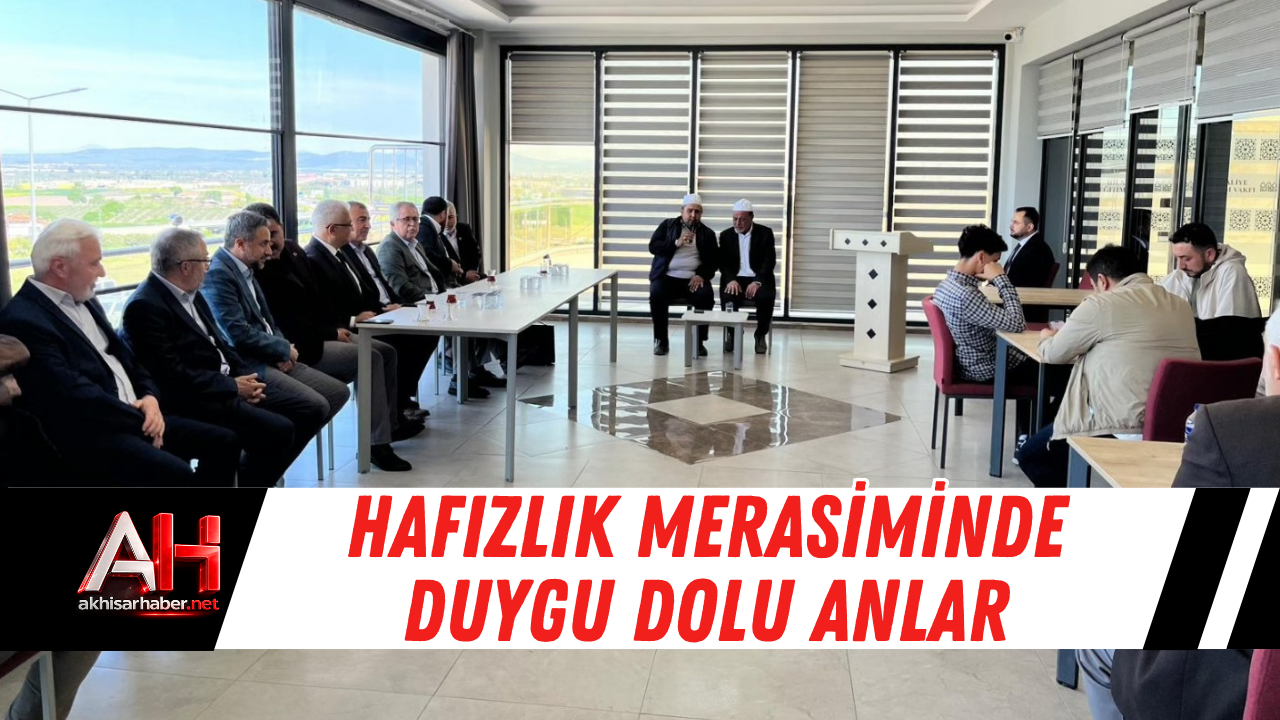 Hafızlık Merasiminde Duygu Dolu Anlar