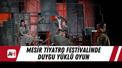 Mesir Tiyatro Festivalinde Duygu Yüklü Oyun