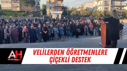 Velilerden Öğretmenlere Çiçekli Destek