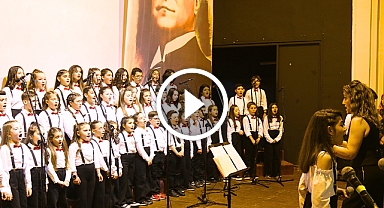 Akhisar Belediyesi Çocuk Korosundan muhteşem konser